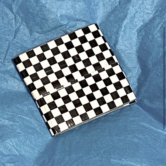 🟢5/$25  𝑯𝒂𝒏𝒅𝒎𝒂𝒅𝒆 Checkerboard Duct Tape Wallet - Picture 9 of 9